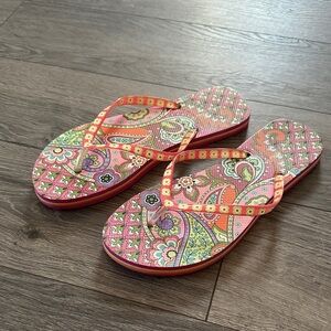 Vera Bradley pink flip flops size 9-10 large women’s